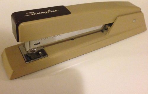 VINTAGE Beige/Tan SWINGLINE MODEL 747 METAL STAPLER Made in USA