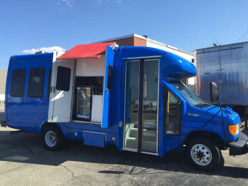 Mobile kitchen equipped 2004 Ford E.450 Food Truck Diesel ,Automatic 192k miles