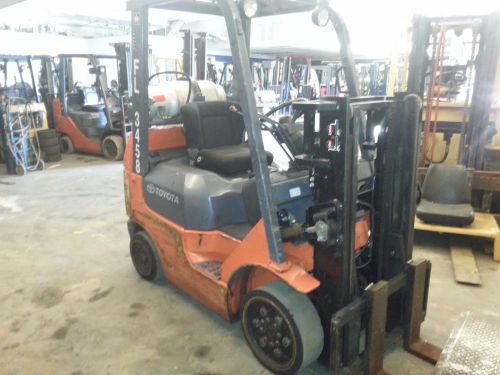 5000lb capacity toyota forklift, truckers mast, low hours, 2006 model for sale