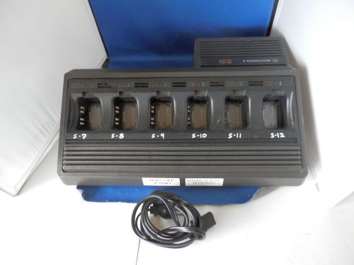 Motorola NLN7966B 6 Unit Rapid Charge Battery Gang Charger f/ HT90 2 Way Radios