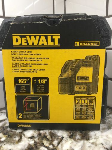 DeWalt DW088K Level