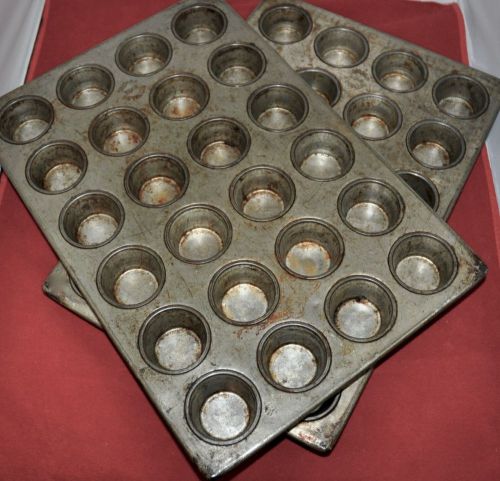 Vintage Set(2) Chicago Metallic Commercial  Muffin Pans/524-D