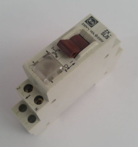 MOELLER ON-OFF SELECTOR SWITCH DIN MOUNTING 16 AMP, 230V WITH LIGHT