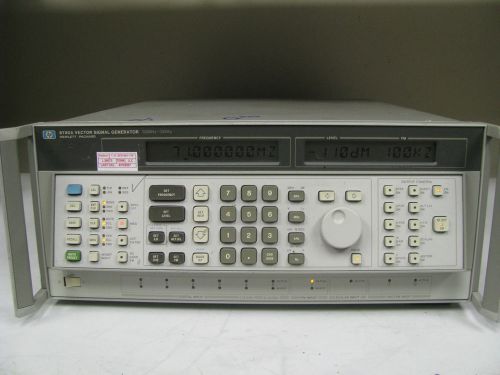 HP/Agilent 8780A Vector Signal Generator 10mhz-3ghz opt. 001-h02 - DE25