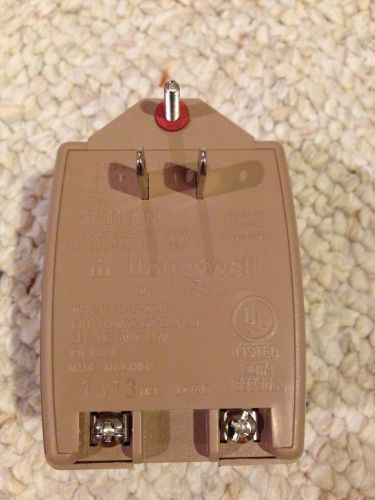 New honeywell ademco 1361 16.5v 40va plug-in transformer for sale