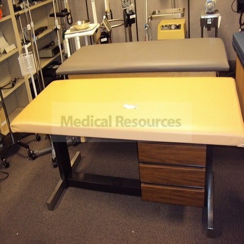 Hamilton 6k9-6k411 flat-top treatment table for sale