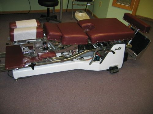 Beautiful Zenith II 220 Hylo Chiropractic Table