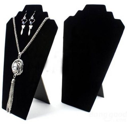 **Black Velvet Necklace Displays**