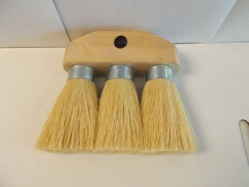 3 Knot Roof Brush.