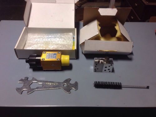 KREMLIN ATX SPRAY GUN WITH BASE **NEW**