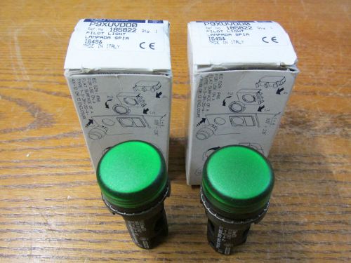 NEW NOS LOT OF 2 GE CEMA P9XUVDD0 Pilot Light Green 380V AC/DC Max