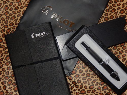 PILOT VANISHING POINT FOUNTAIN PEN GUNMETAL/BLACK-MEDIUM PT &amp; NOTEBOOK, GIFT BAG