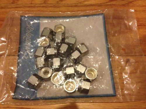 LOT (20) SWAGELOK SS-402-1   1/4&#034; NUT