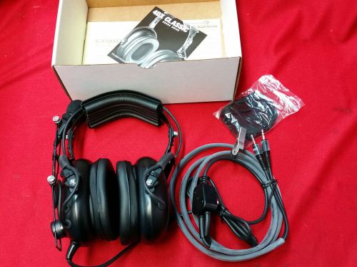 FLIGHTCOM 4DX Classic Aviation Headset w/3.5mm plugs, PTT mic switch, 32ohm