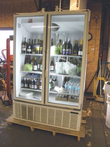 MASTER-BILT BMG-48 TWO DOOR REACH IN DAIRY BEVERAGE DELI DISPLAY REFRIGERATOR