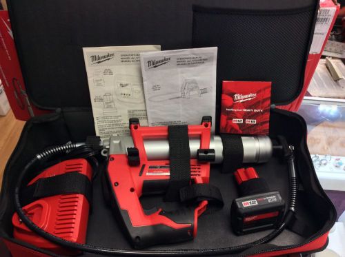 Milwaukee 2446-21XC M12 grease gun kit w/1 xc bat