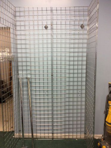 Lot of 60 8&#039; X 2&#039; Chrome Gridwall EUC