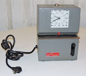 LATHEM TIME COMPANY CARD PUNCH WALL TABLE CLOCK MODEL 2121 NO KEYS