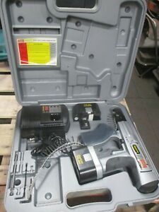 SENCO DS200 CORDLESS SREWGUN KIT 14.4 VT