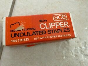 VINTAGE BOX OF NO.700 ACE CLIPPER UNDULATED STAPLES STAPLES 5000!