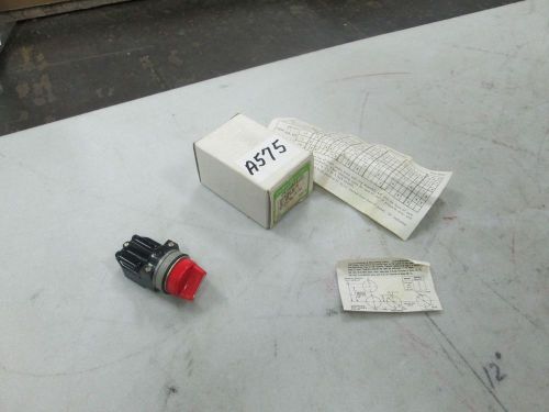 GE Min Oil Tight Selector Switch #CR104B13103 150V 1-N/O 1-N/C 2 Position (NIB)