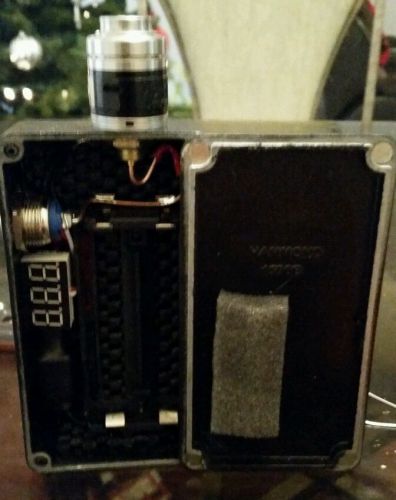 Dual 18650 parallel box mod w/ rda.