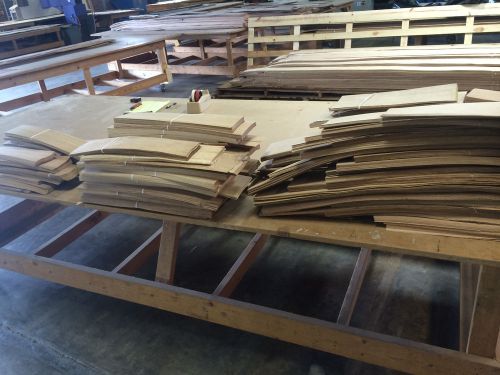 Wood Veneer White Oak/Red Oak LOT ***75 BUNDLES/20-24 LEAFS PER BUNDLE****