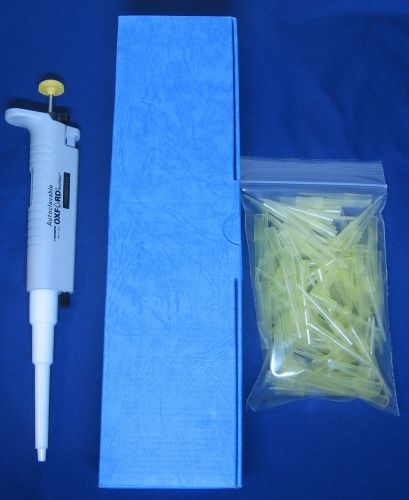 Oxford Benchmate 20 - 200uL Adjustable, Autoclavable, Digital Micro Pipette