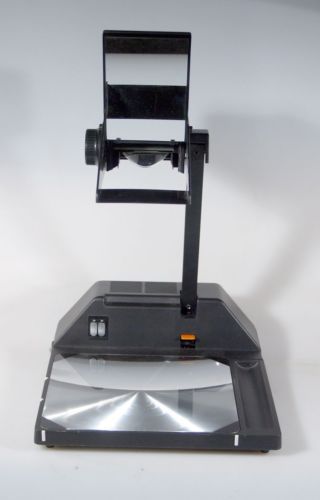 BELL AND HOWELL TRAVELLER OVERHEAD PROJECTOR