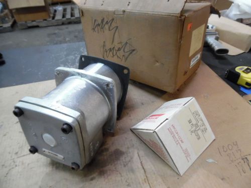 HYCON RETURN LINE FILTER STAINLESS W/ 360 PSI INDICATOR,RFBN/HC-330-G10B11/5,NEW