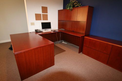 U-Shaped Desk w/ Hutch