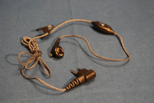 SURVEILLANCE 2 PIN F/ MOTOROLA HEADSET MIC.  CP150, 200, PR400 MORE PTT ON MIC.