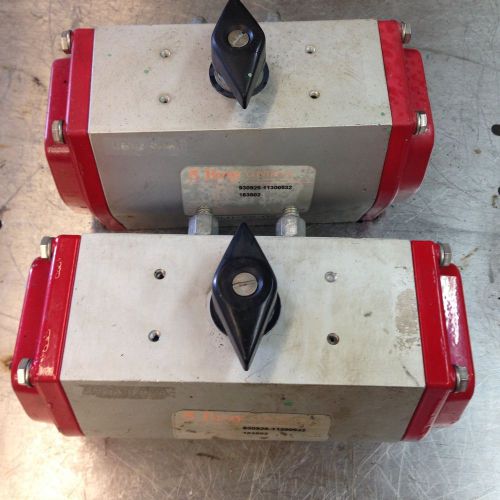 TWO of BRAY VALVE &amp; CONTROLS 120 PSI Series 93 ACTUATOR