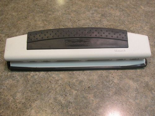 Franklin/Covey &#034;Monarch&#034; Size 7-hole Organizer Paper Punch