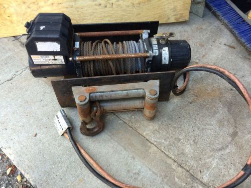 Dayton, 12 volt, 9000 Lbs electric winch