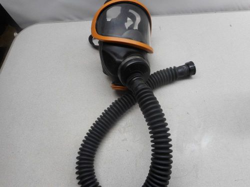 MSA FULL FACE AIR PURIFYING RESPIATOR GAS MASK MEDIUM MASK