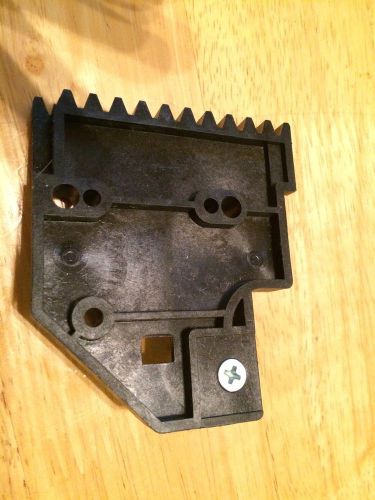 A924613-00 Rack Plate Horizon Vac-100.