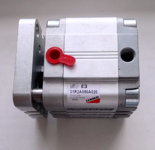 NEW! Camozzi 31R2A050A020 Cylinder