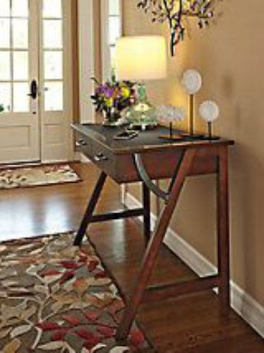 Dorset Desk small-scale refined look space-saving