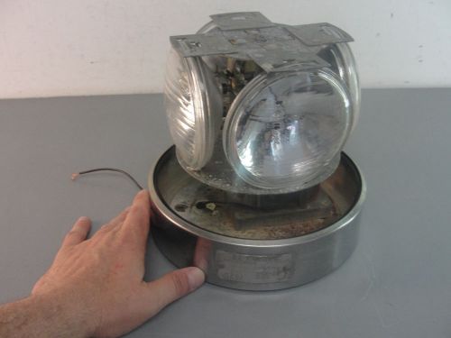 GROTE 4 BEAM ROTATING ROTOBEACON TRUCK WARNING LIGHT SAE-W3-74 12V MODEL 7620