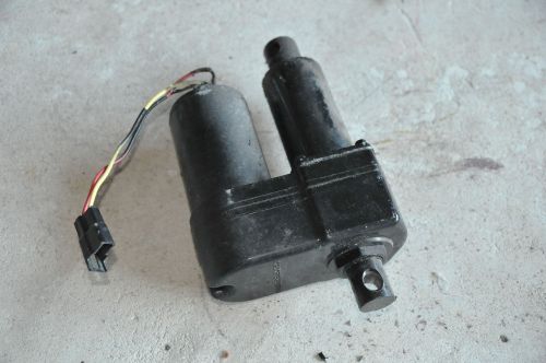 ACTUATOR, FOR MINUTEMAN 320 FLOOR SCRUBBERS (older style, OEM PART # 740802