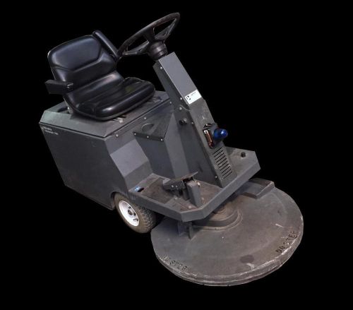 NILFISK ADVANCE 2700 WHIRLAMATIC 27&#034; RIDE ON FLOOR BURNISHER