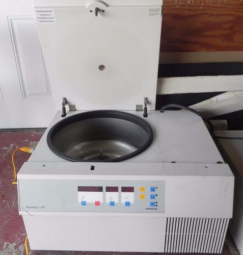 Baxter Heraeus Megafuge 1.0R Refrigerated Benchtop Centrifuge