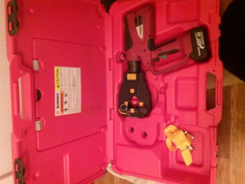 BURNDY PAT81KFT-LI Battery Operated Dieless Crimping Tool