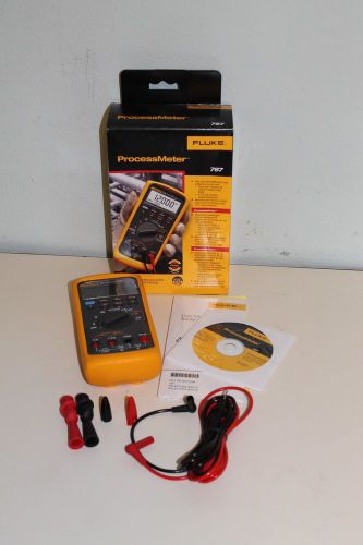 NEW Fluke 787 Process Meter w/ Test Lead set, Alligator Clamps, Manual CD