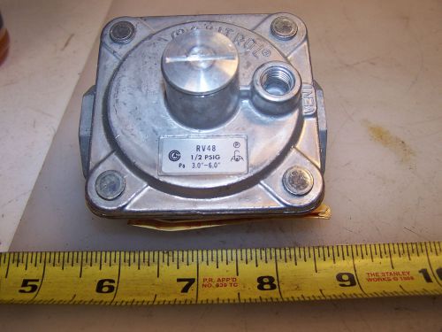 New maxitrol rv48 gas pressure regulator 1/2 psig  po 3.0-6.0&#034; for sale