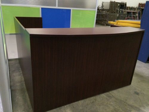 Reception Desk in Mahogany Wood Laminate