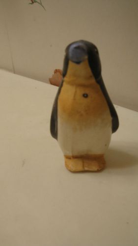 Single Salt or pepper Black PENGUIN gold white breast  Shaker