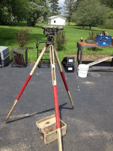 Vintage David White Transit Level in wood box with Tripod 59550