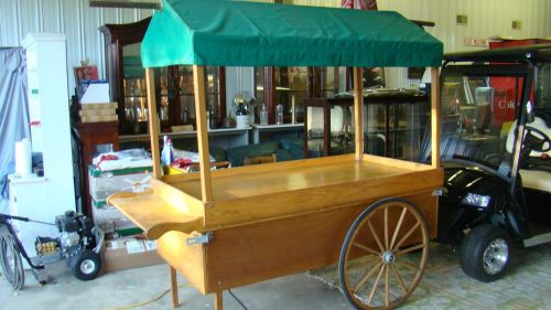 OAK AND BRASS ROLLING DISPLAY CART /    REDUCED !!! KIOSK/ GLASSMACHER WOODWORKS